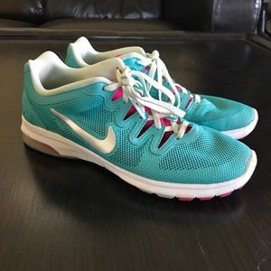 NIKE Air Max Sneakers
